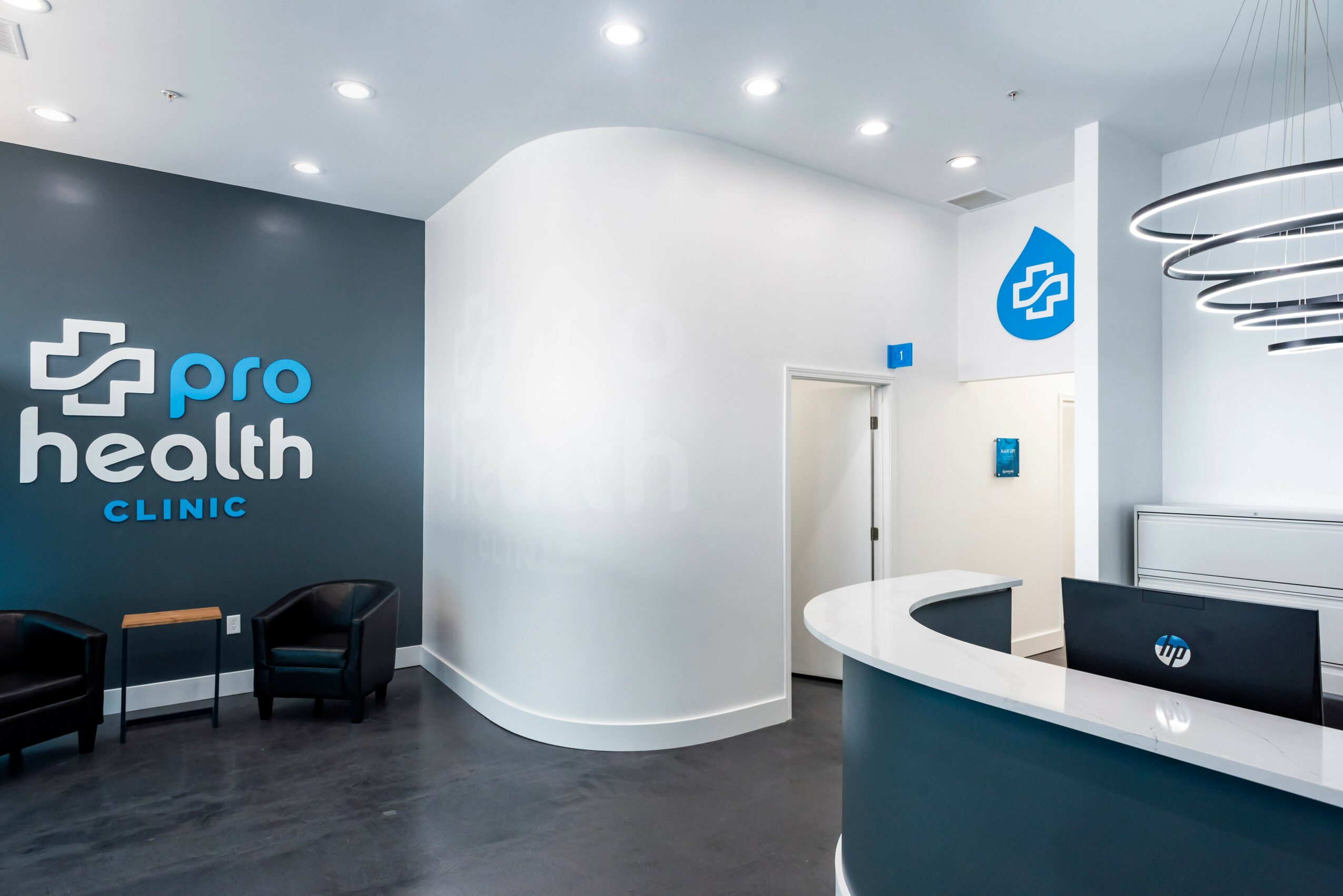 Meet Estes Folk of Pro Health Clinic - Voyage Memphis Magazine, image size:2550x1702